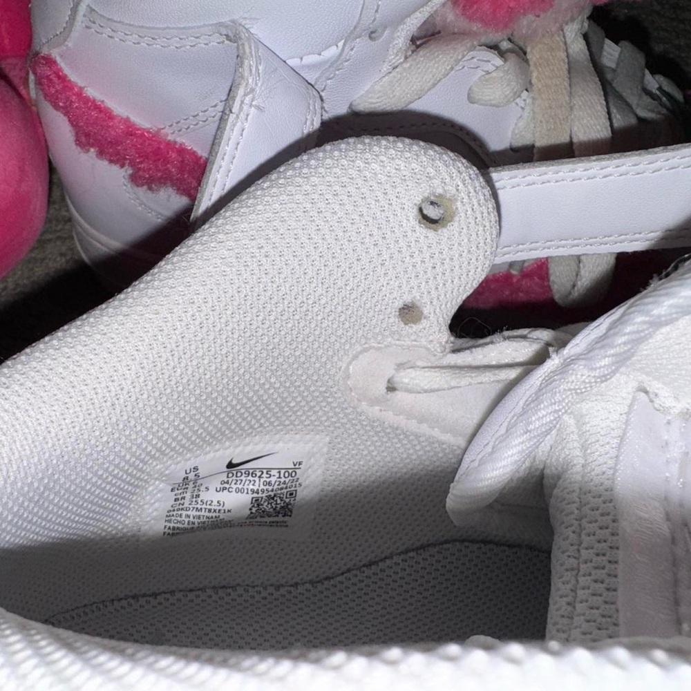 Customized Hello Kitty Pink and White Air Force 1 - Picture 8 of 8